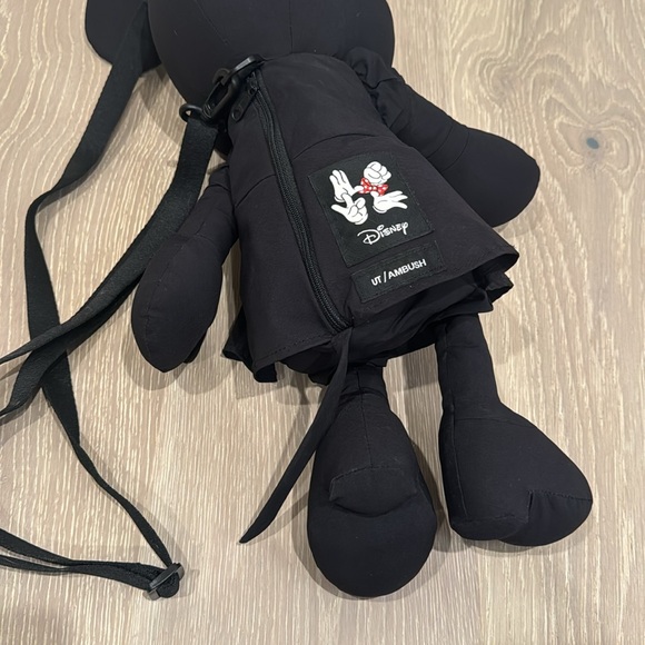 NWOT Uniqlo x Ambush Minnie Mouse Disney Stuffy Crossbody Purse Black - Picture 3 of 7